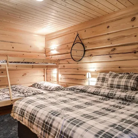 2 Bedroom Gorgeous In *